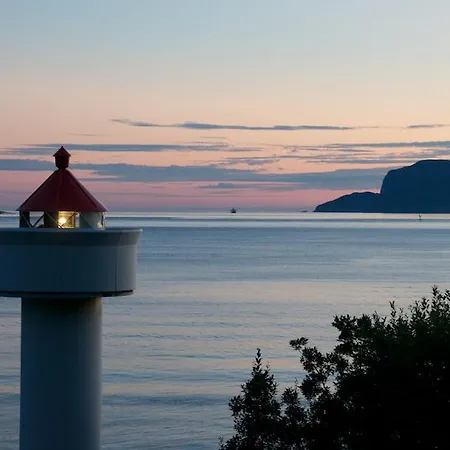 Ulvesund Fyr Bed & Breakfast *